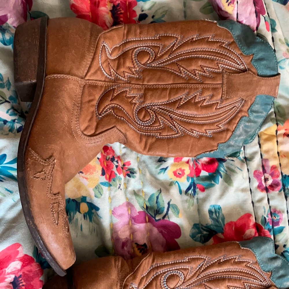 Coconuts by Matisse brown/teal boots